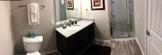 Building Photo - 1445 Broadcloth St