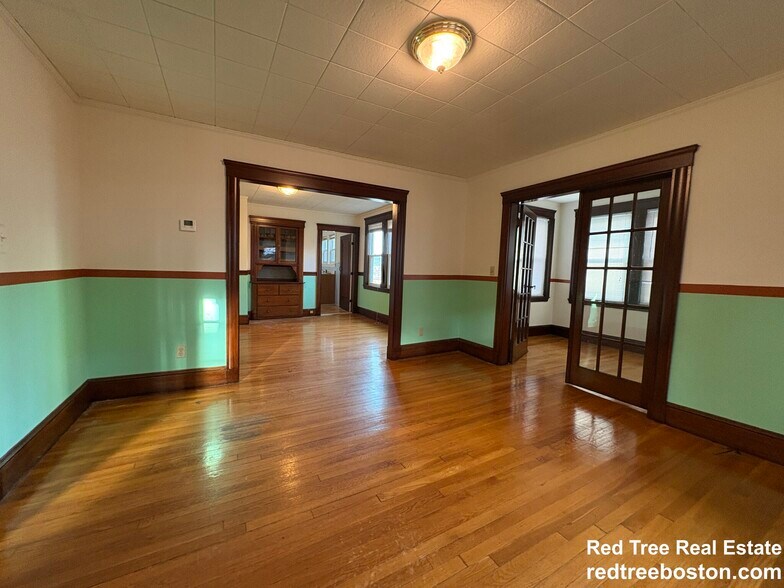 Building Photo - 155-157 Hillside St. Unit 2