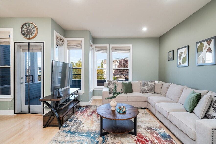 Building Photo - 4224 Francis Ave N