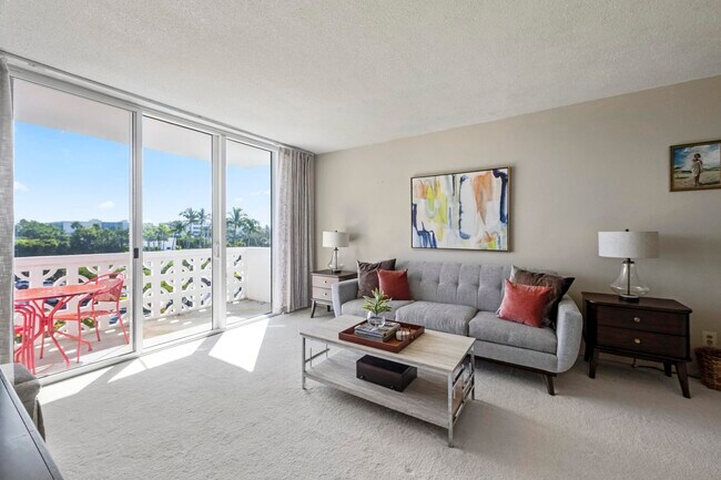 Building Photo - 2840 S Ocean Blvd