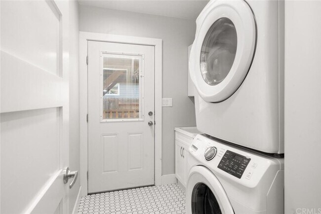 Building Photo - CHARMING HOME IN THE AVENUES