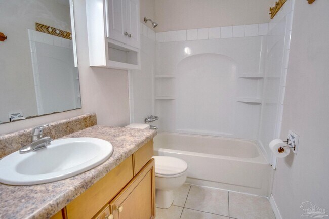 Building Photo - 8111 Stonebrook Dr