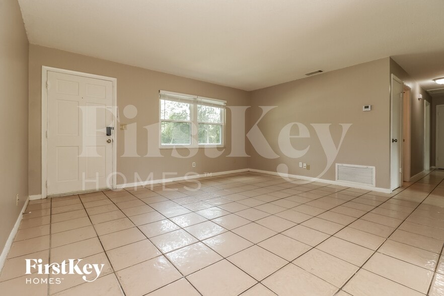 Building Photo - 315 Miami Ave