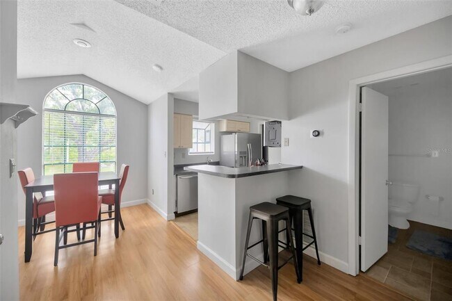 Building Photo - 8647 Mallard Reserve Dr