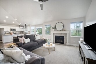 Building Photo - 707 W Ridgeline Dr