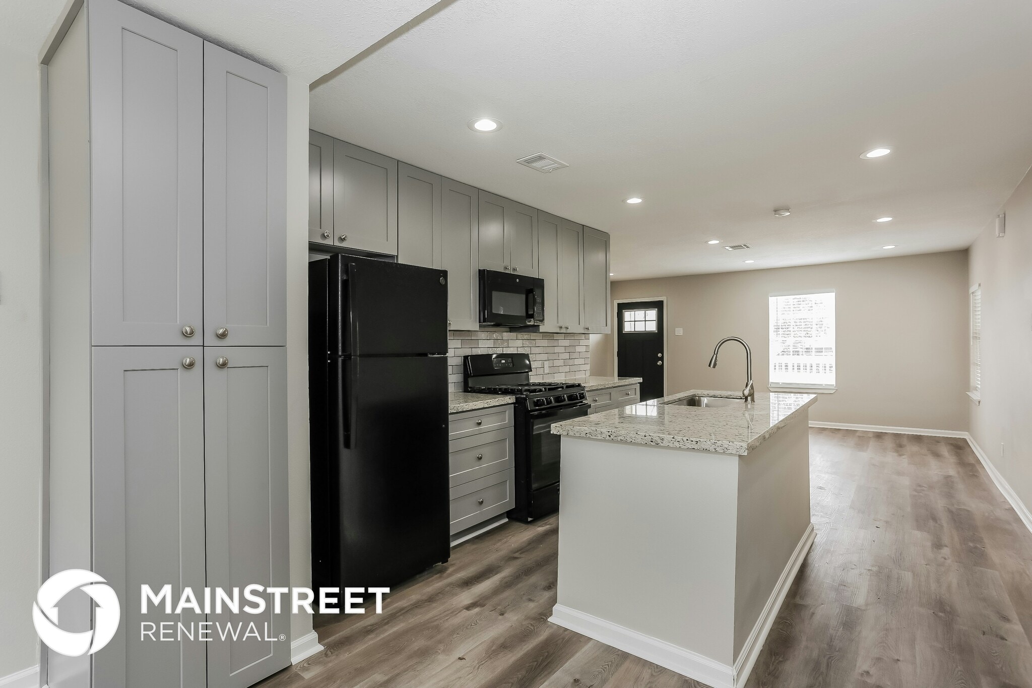 Building Photo - 1023 Hahlo St