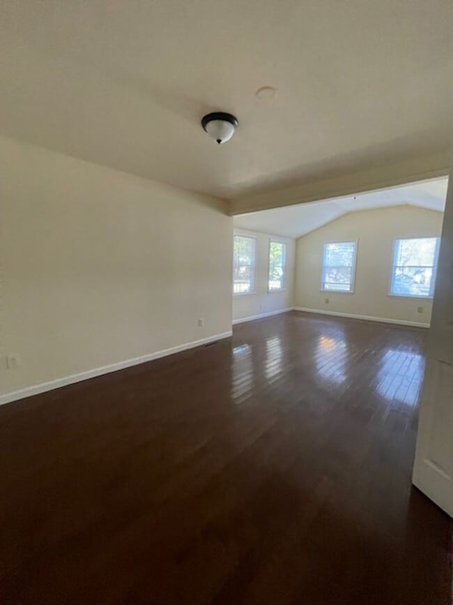 Building Photo - SINGLE FAMILY HOME IN TWINBROOK FOREST