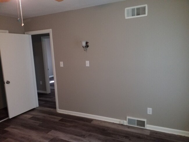 Building Photo - Coming Soon! South KC SF