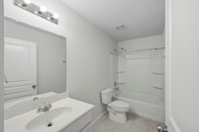 Building Photo - 14603 Auburn Dusk Dr