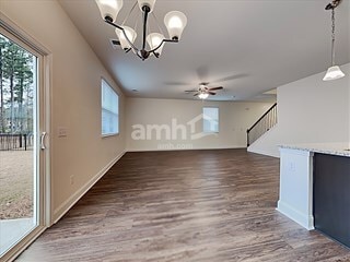 Building Photo - 618 E Lionel Rd