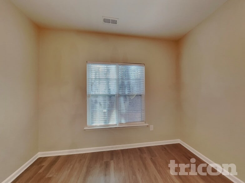 Building Photo - 633 Prickly Pear Dr