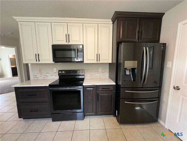 Building Photo - 2702 Montague County Dr