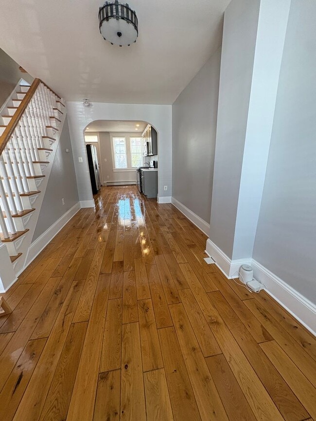 Building Photo - NEW Lower Price & AVAILABLE NOW  *  NUEVO PRECIO Más Bajo y DISPONIBLE AHORA!