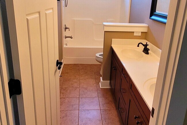 Building Photo - Coming Available!