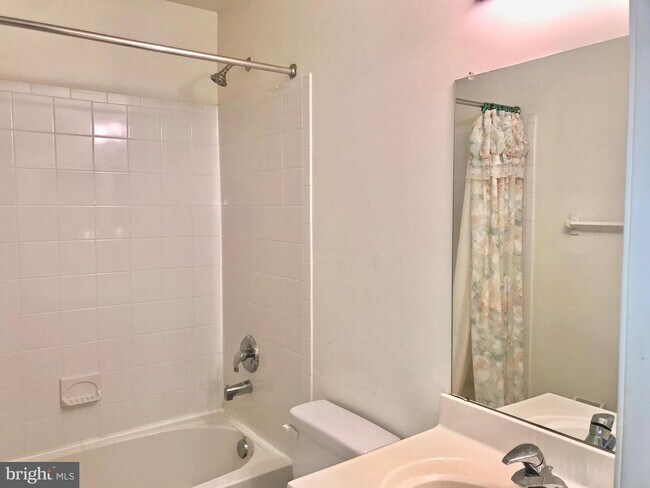 Building Photo - 2604 Delancey Way