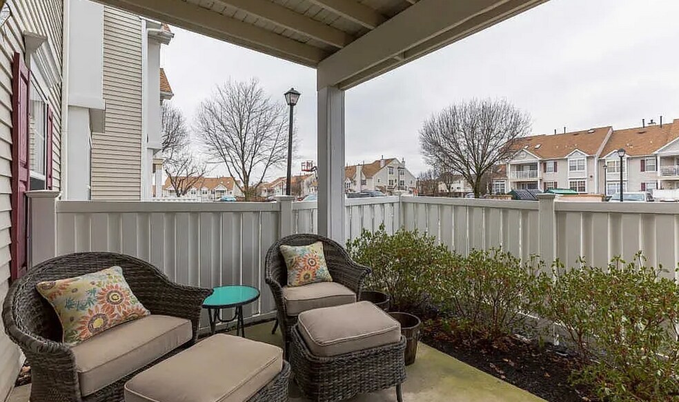 Building Photo - 4801 Aberdeen Ln