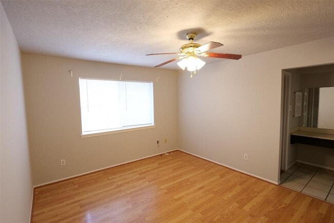 Building Photo - 13314 Ensley Wood Dr