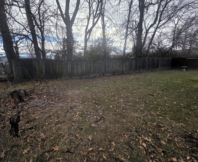 Building Photo - 2060 E Belmont St