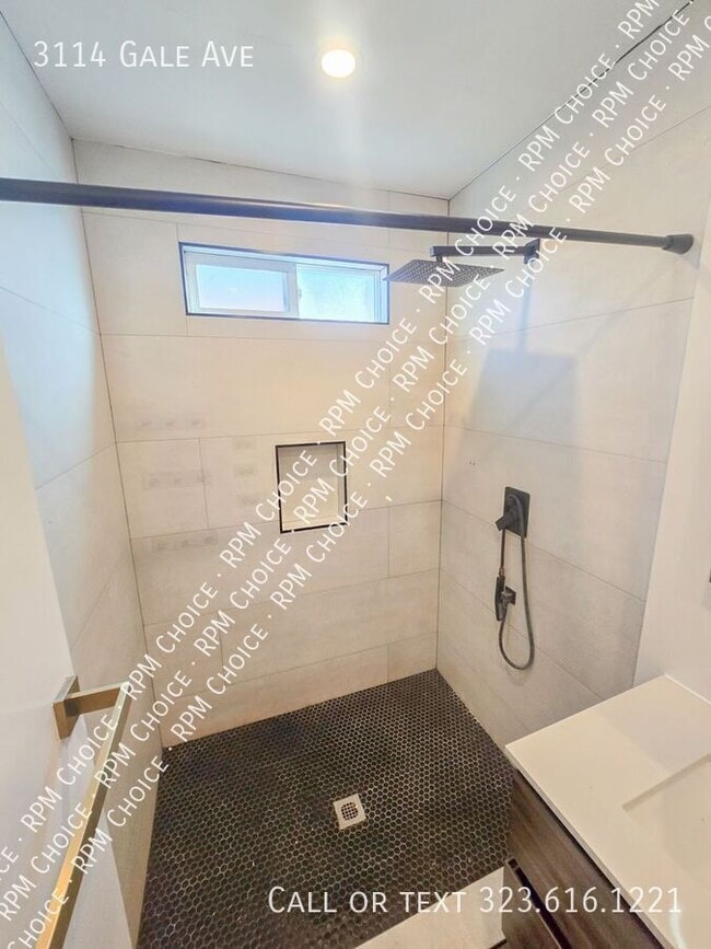 Building Photo - 3114 Gale Ave