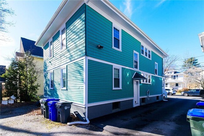 Building Photo - 30 Taft Ave