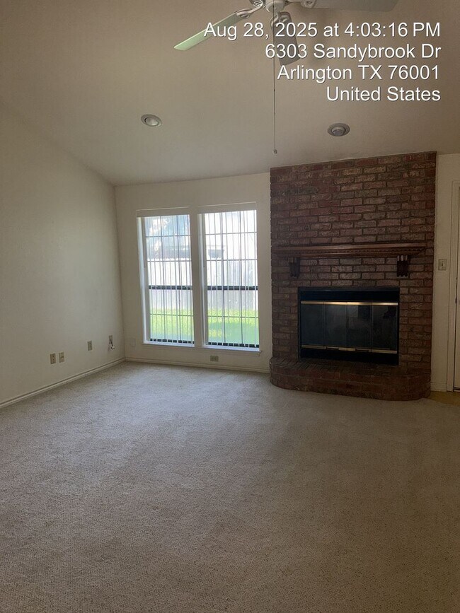 Building Photo - 6303 Sandybrook Dr
