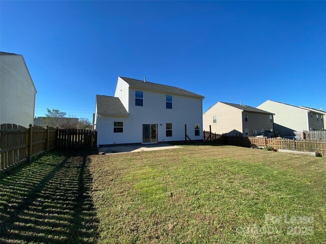 Building Photo - 4432 Roundwood Ct