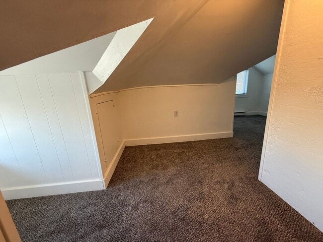 Building Photo - 3 Bed 1.5 Bath Pet Friendly Home in Monroe