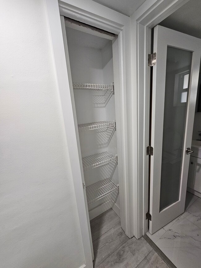 Building Photo - 20111 NE 27th Ct