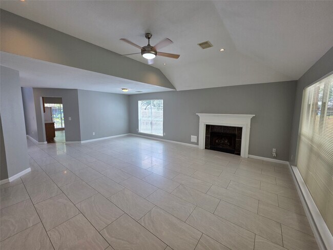 Building Photo - 19 Evening Song Ct