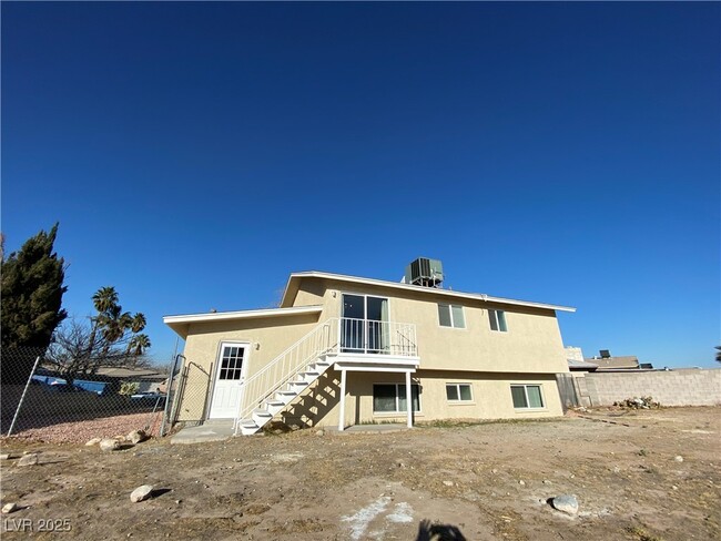 Building Photo - 7409 Bagdad Ct
