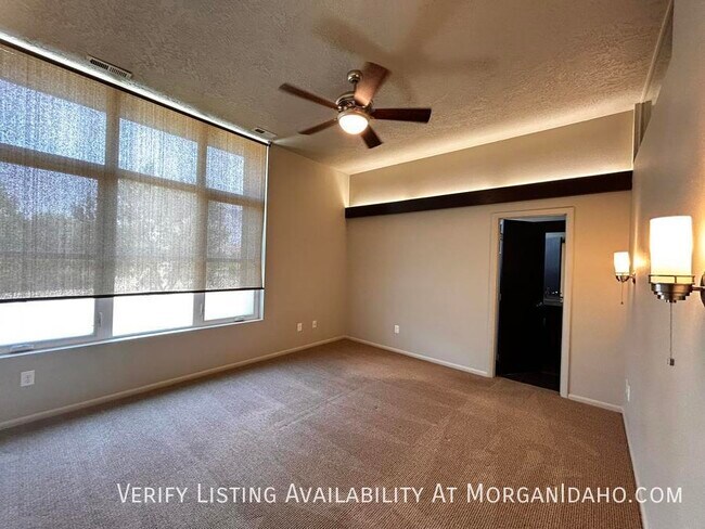Building Photo - 10175 W Carlton Bay Dr