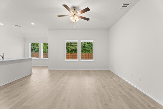 Building Photo - 6044 Freedom Dr