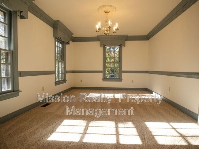 Building Photo - 7580 Rockfalls Dr