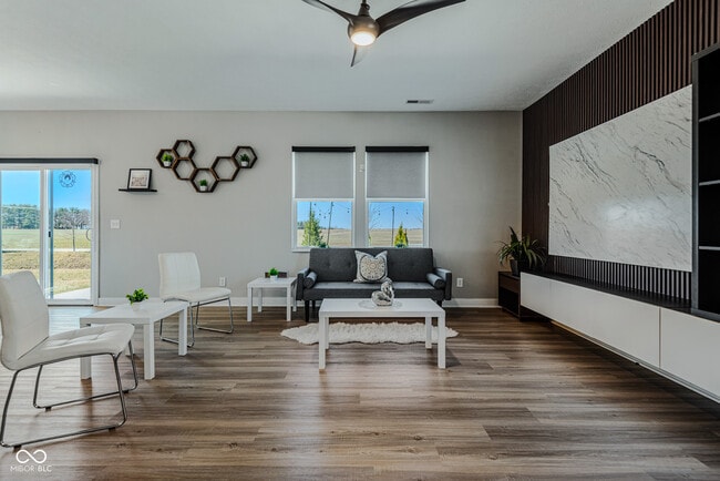 Building Photo - 144 Bluestem Ln