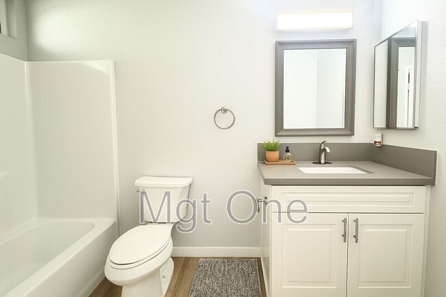 Building Photo - 4295 Gird Ave