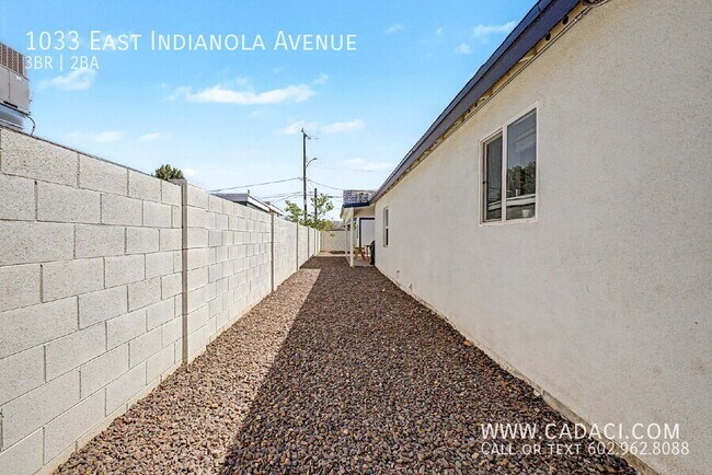 Building Photo - 1033 E Indianola Ave