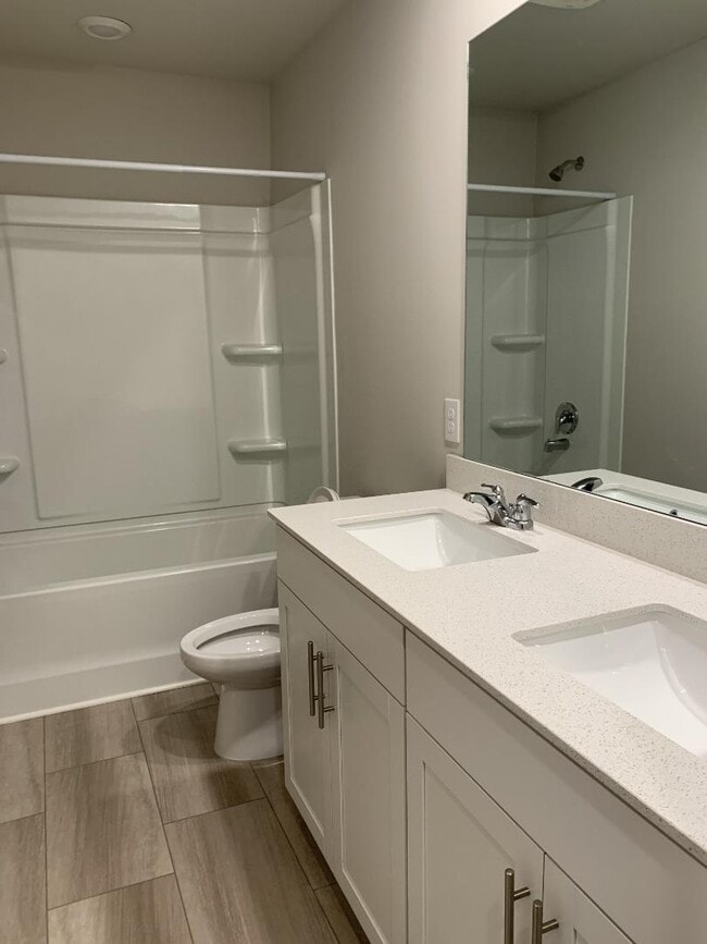 Building Photo - 5053 Percival Dr
