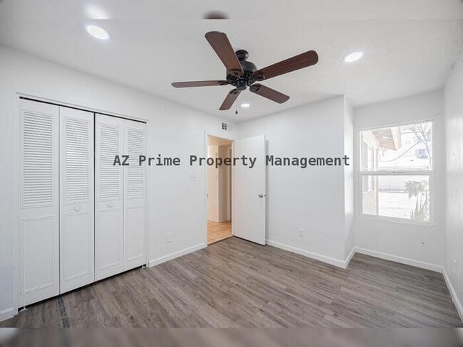 Building Photo - 2145 S Dorsey Ln