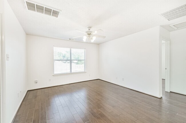 Building Photo - 2507 Liza Ct