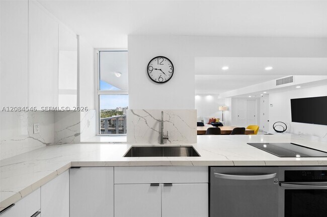 Building Photo - 2401 Collins Ave
