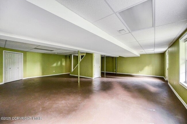 Building Photo - 115 Daffodil Dr