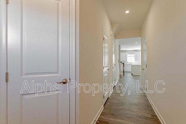 Building Photo - 522 Huntingdale Pl