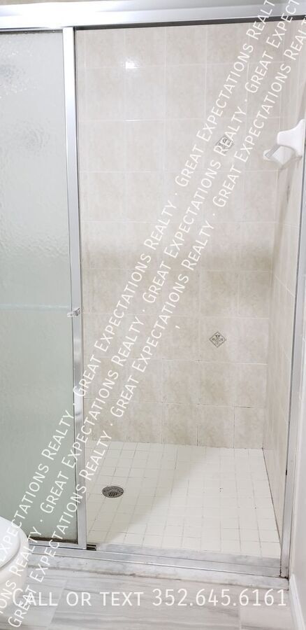 Building Photo - 6499 N Airmont Dr