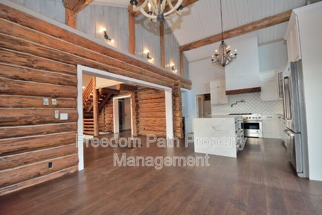 Building Photo - 480 Sunnyside Ridge Rd