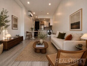 Building Photo - Luxury Apartment with Modern Finishes & Private Balcony