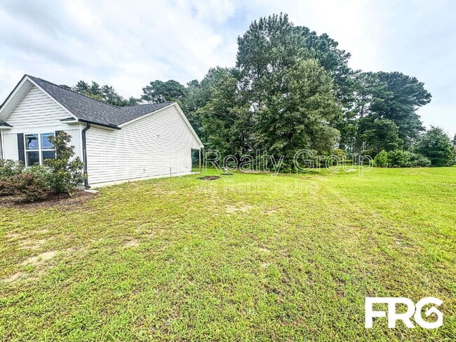Building Photo - 110 Highland Pk Dr
