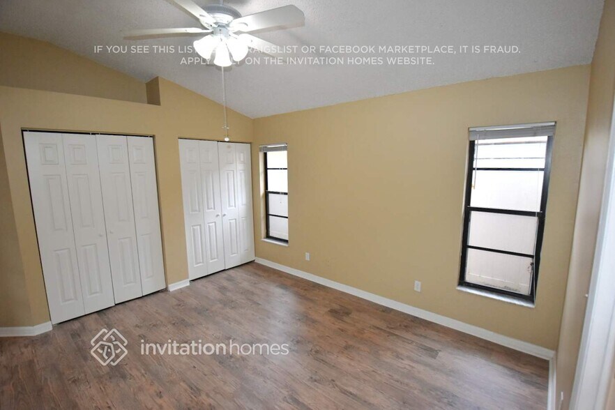 Building Photo - 5422 Friarsway Dr