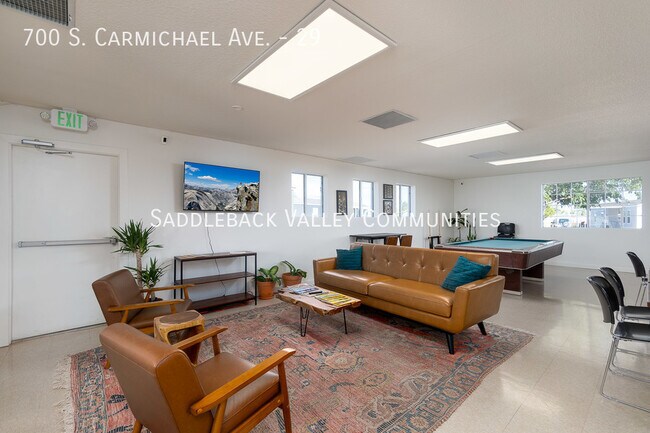 Building Photo - 700 S Carmichael Ave