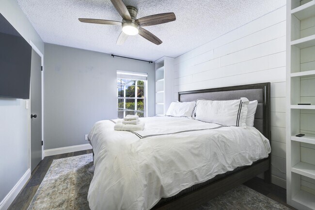 Building Photo - 11577 Anhinga Dr