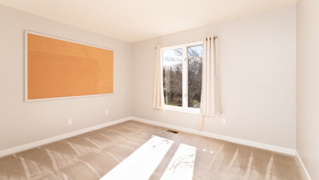 Building Photo - 23516 NE 22nd St